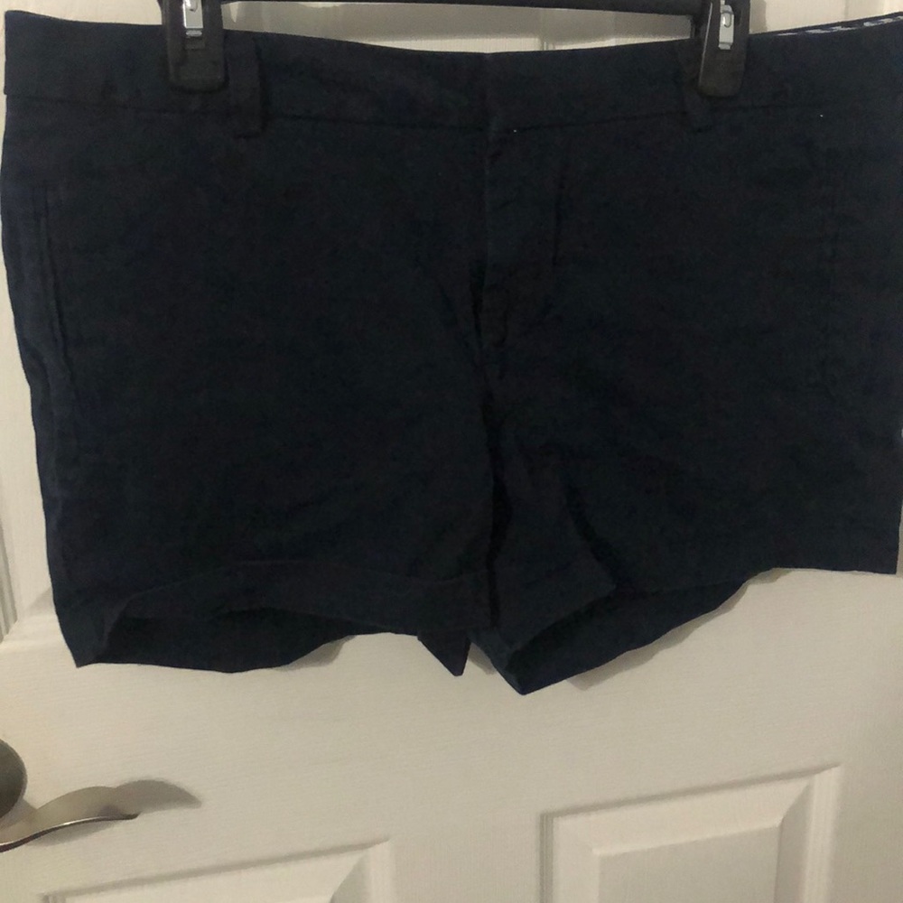 *Woman’s navy blue shorts*